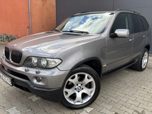 BMW X5 - фото 1