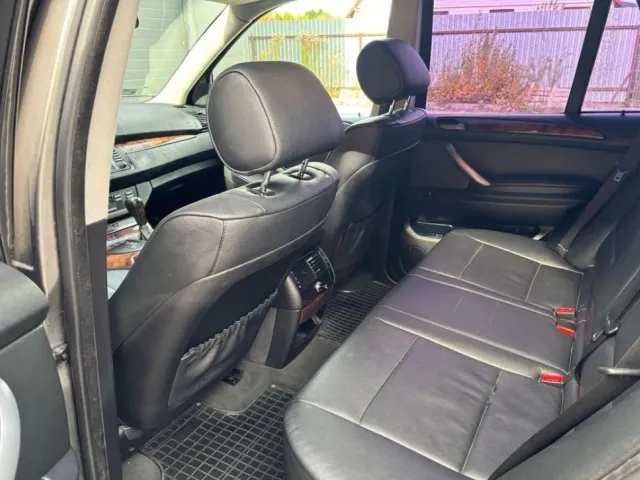 BMW X5 - фото 2