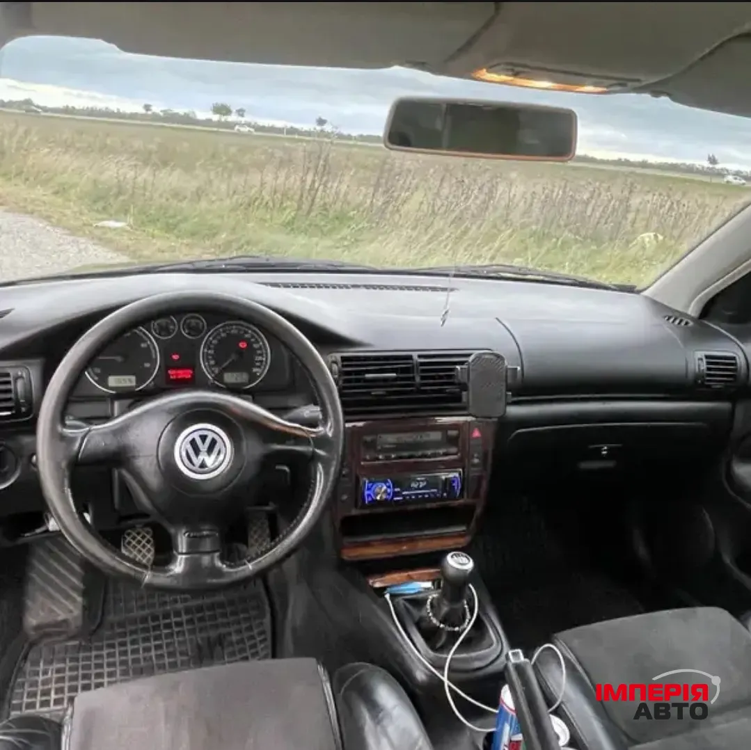 Volkswagen Passat - фото 2