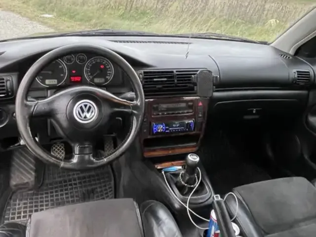 Volkswagen Passat - фото 2