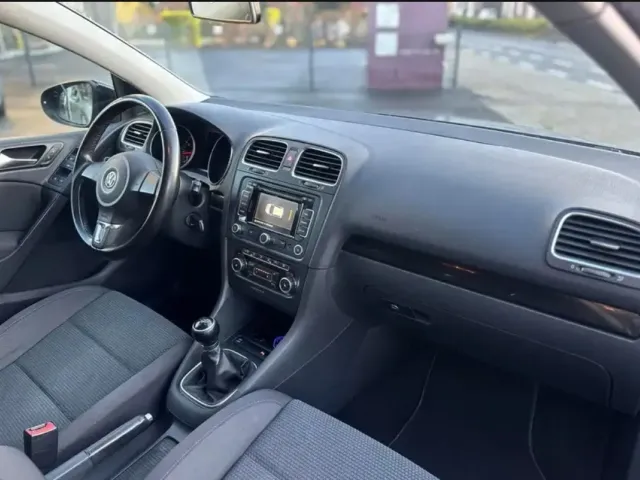 Volkswagen Golf - фото 4