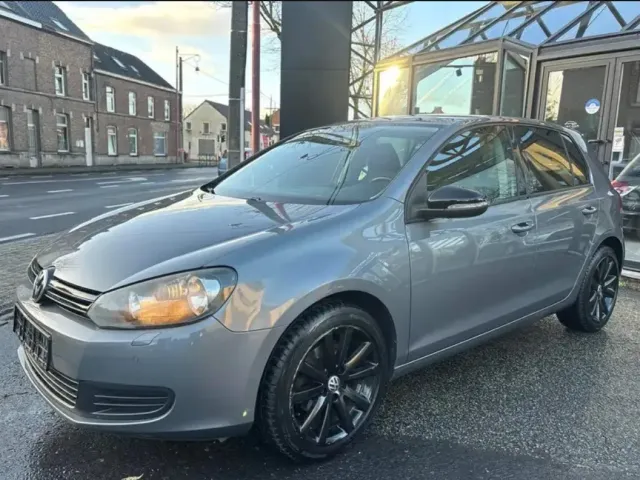 Volkswagen Golf - фото 1