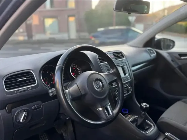 Volkswagen Golf - фото 5