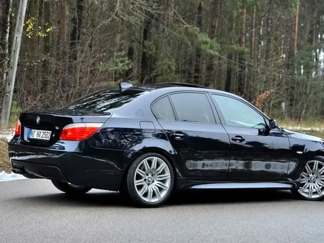 BMW 5 серії - фото 2