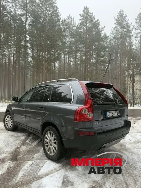 Volvo XC90 - фото 7