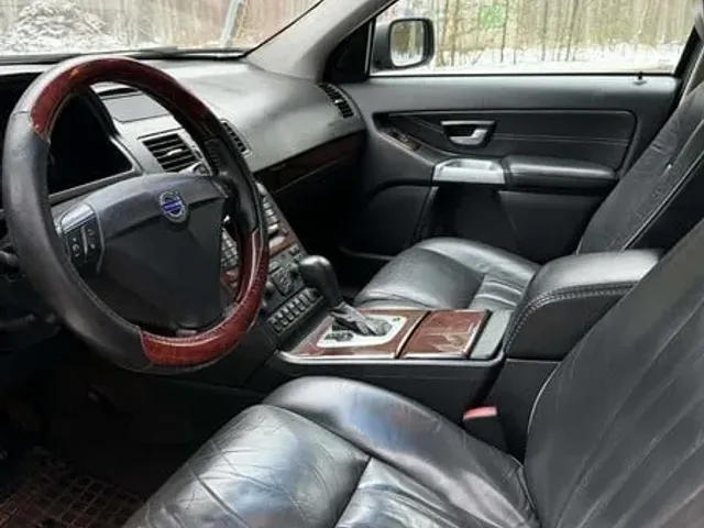 Volvo XC90 - фото 4