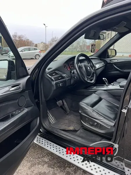 BMW X5 - фото 4