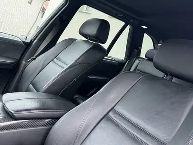 BMW X5 - фото 2