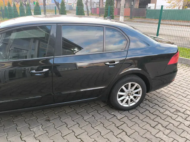 Skoda Superb - фото 4