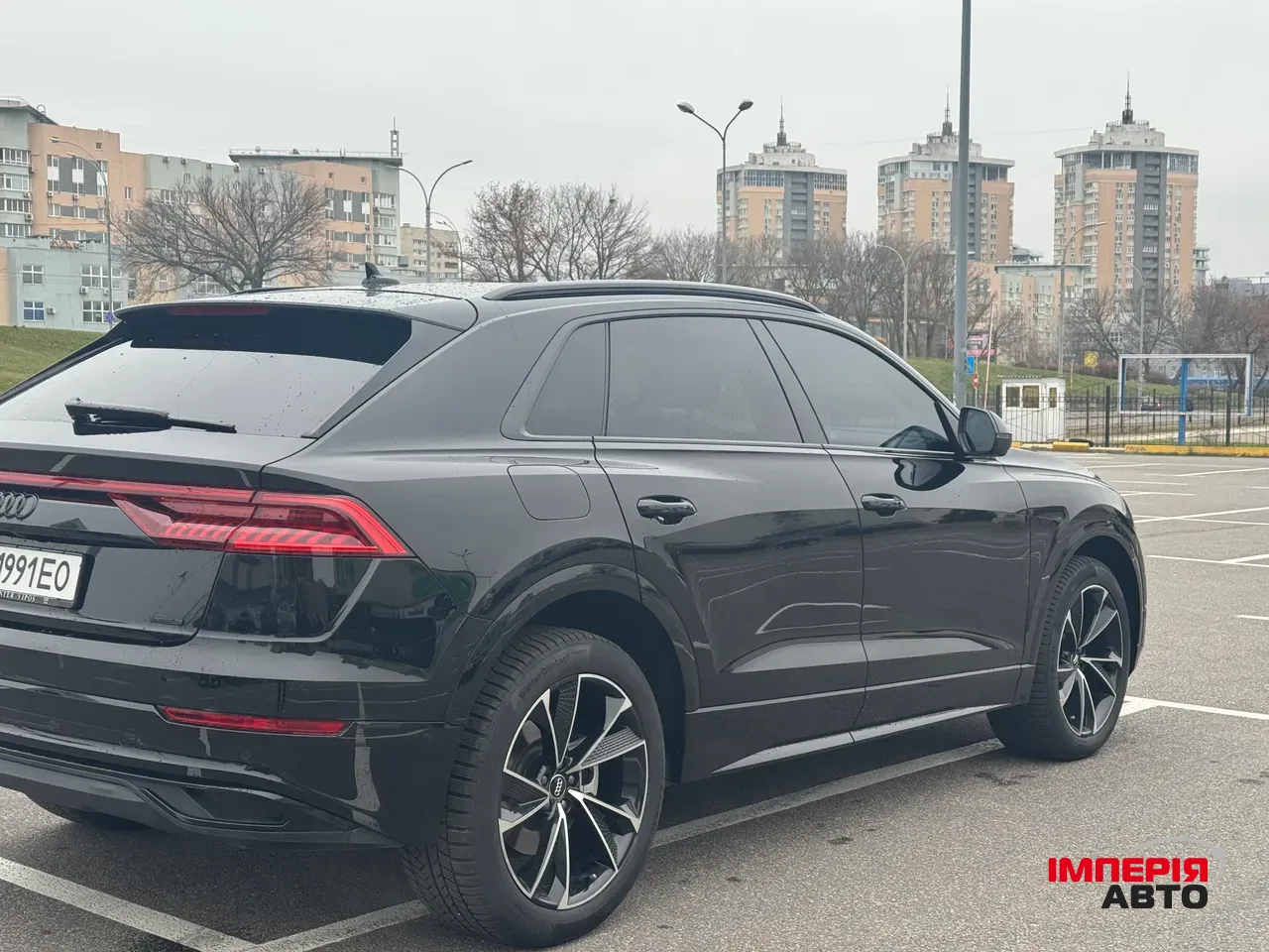 Audi Q8 - фото 14