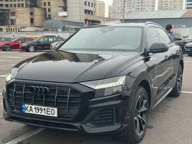 Audi Q8 - фото 4