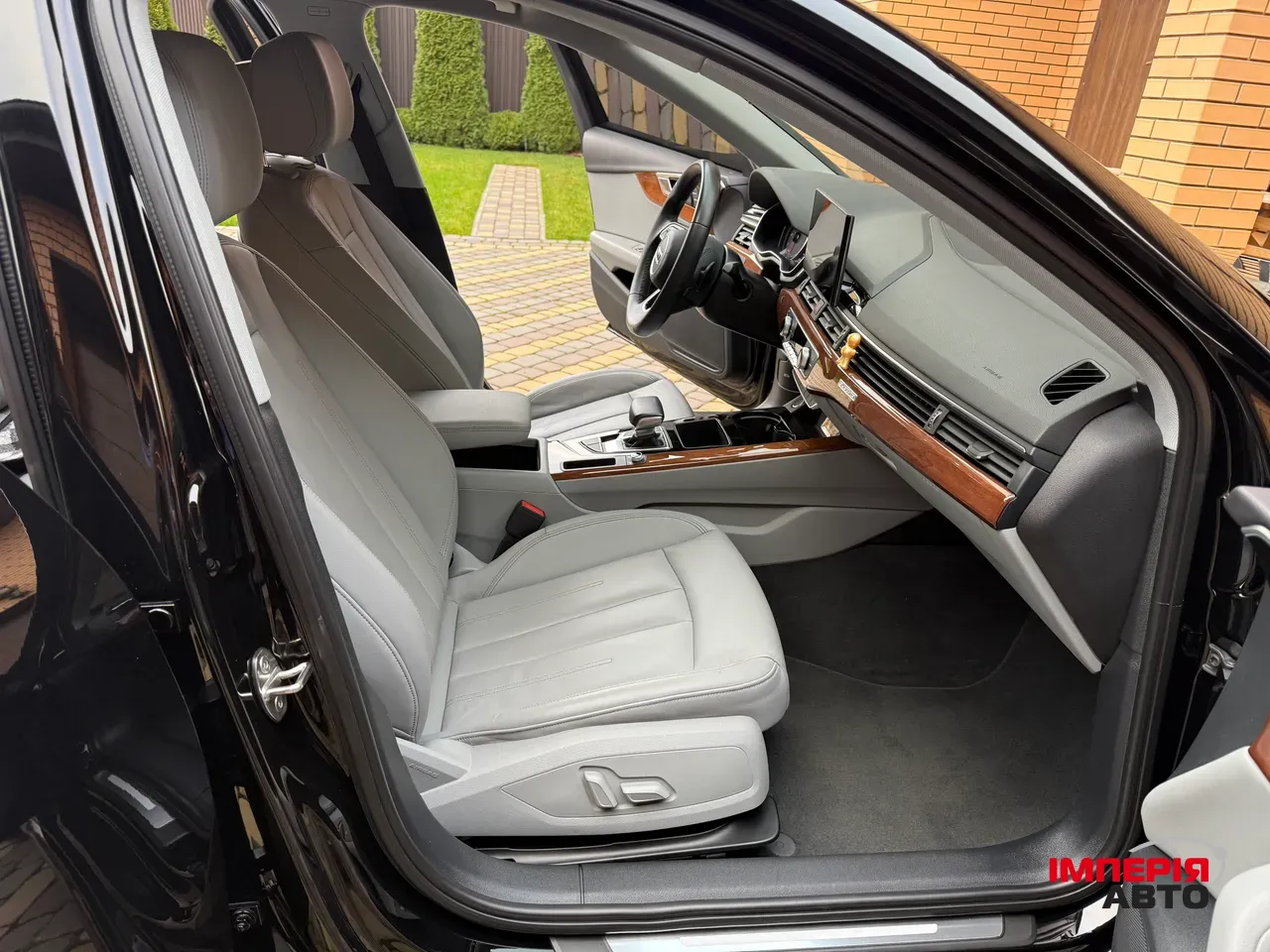 Audi A4 - фото 11