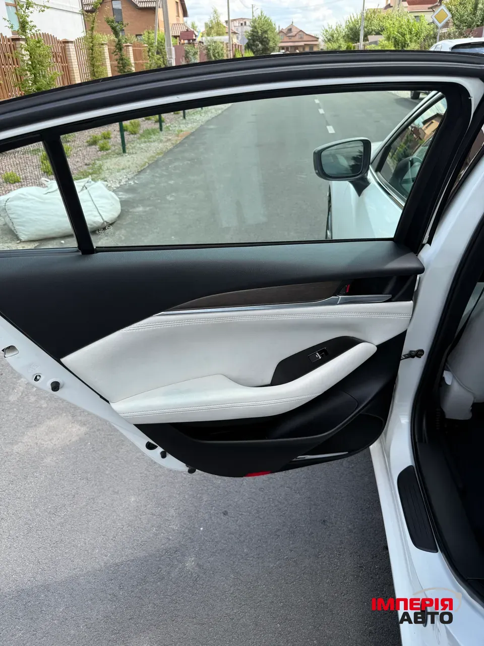 Mazda 6 - фото 11