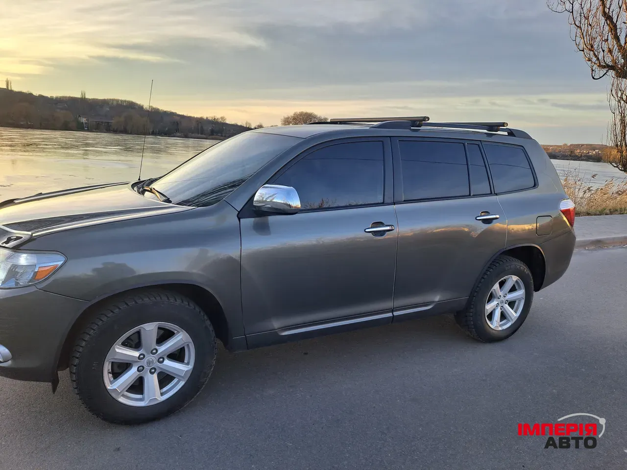 Toyota Highlander - фото 3