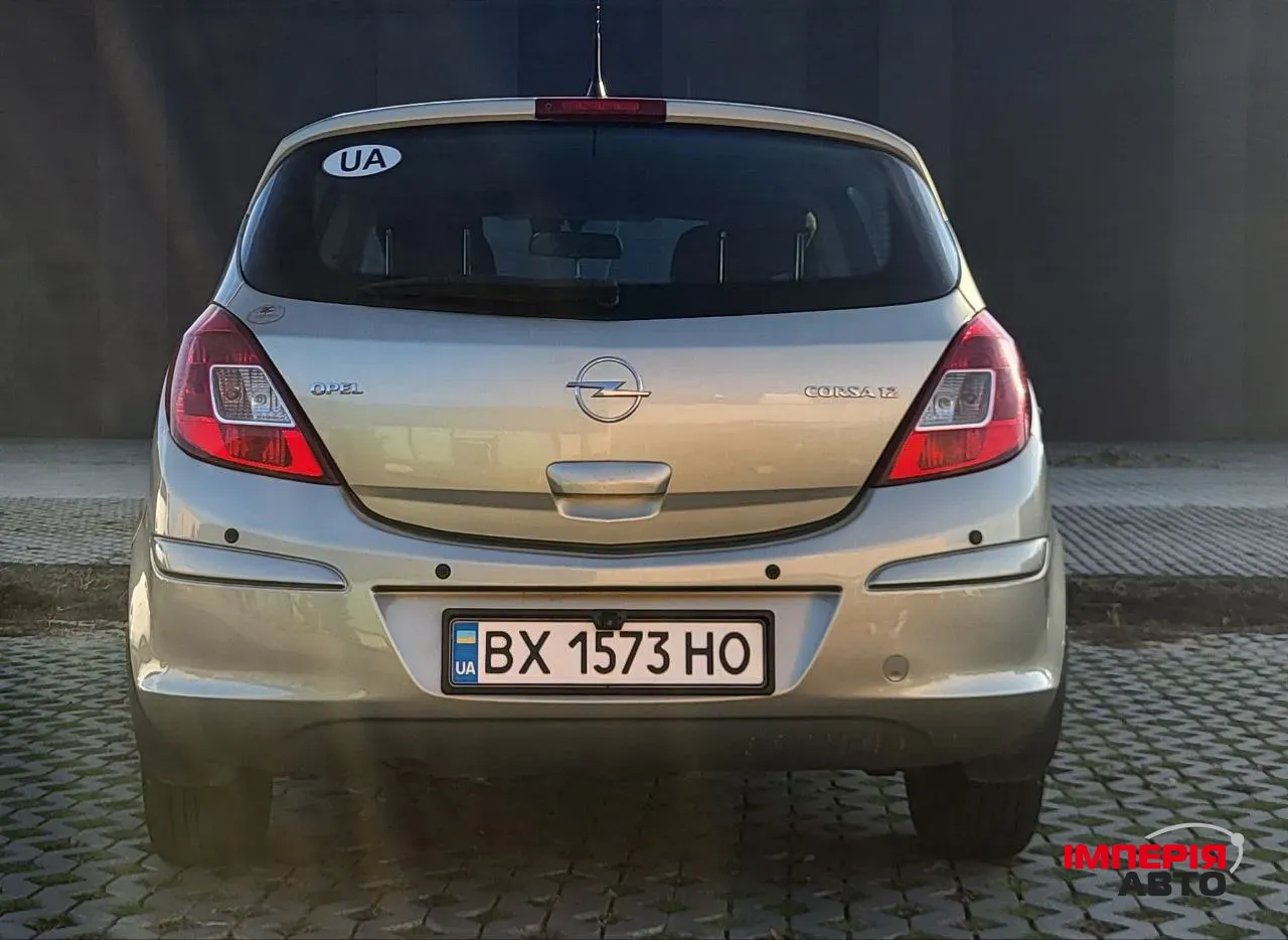 Opel Corsa - фото 7