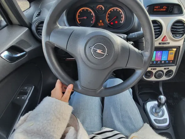 Opel Corsa - фото 2