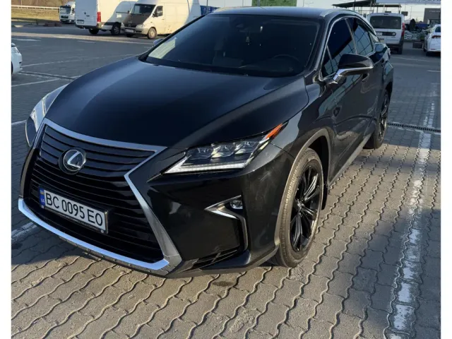Lexus RX - фото 1