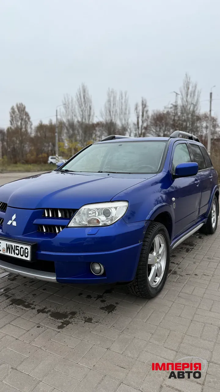 Mitsubishi Outlander - фото 3