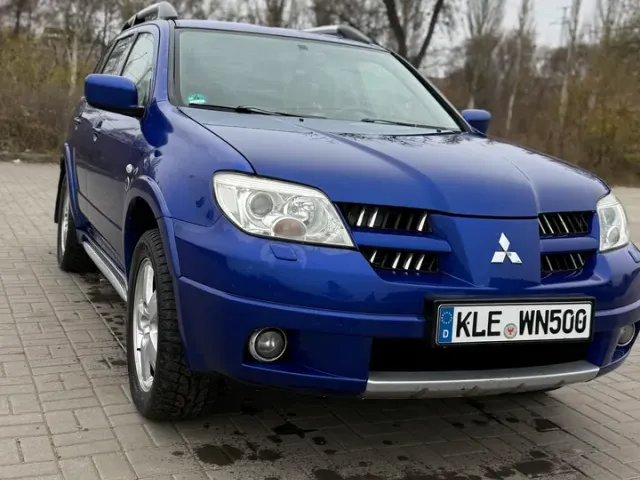 Mitsubishi Outlander - фото 5