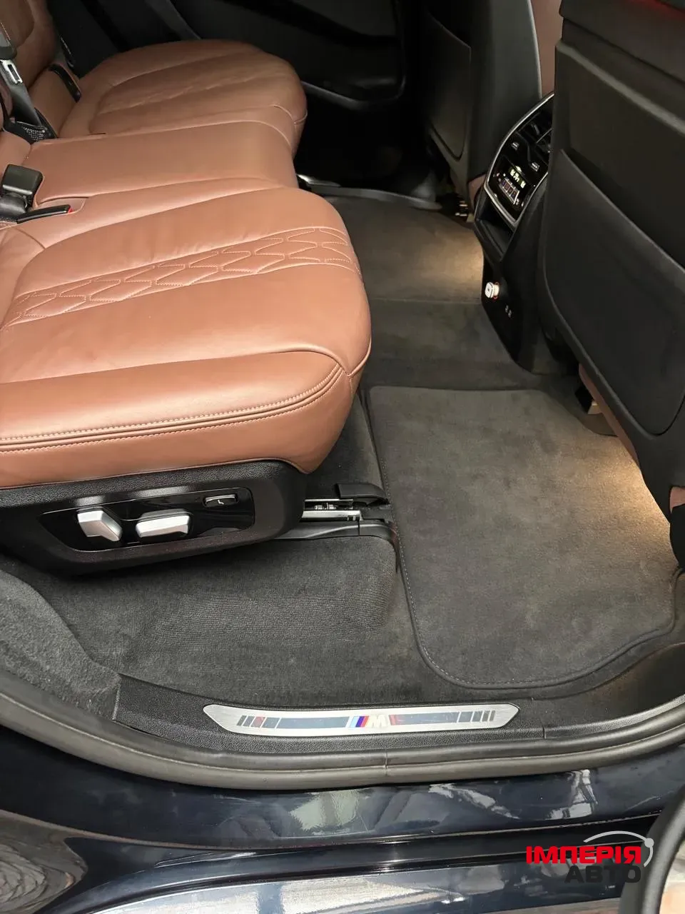 BMW X7 - фото 13