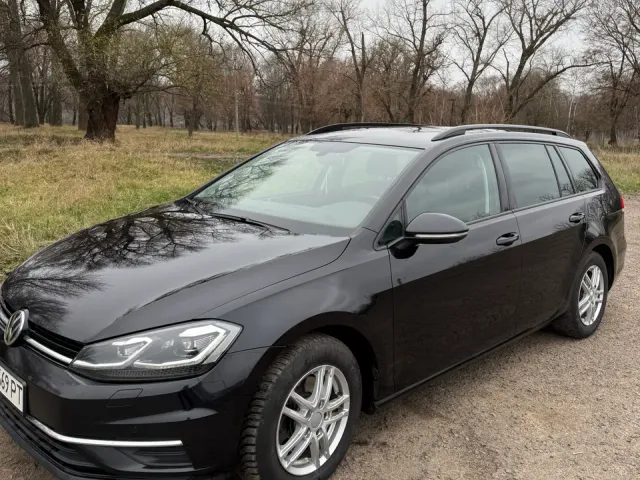 Volkswagen Golf - фото 3