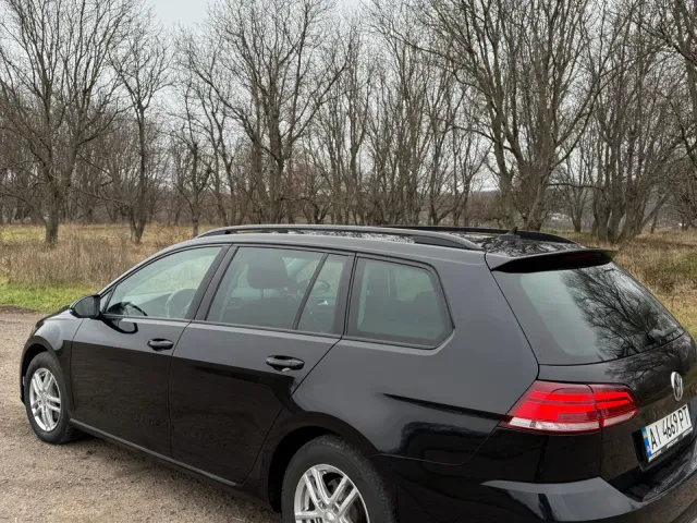 Volkswagen Golf - фото 4