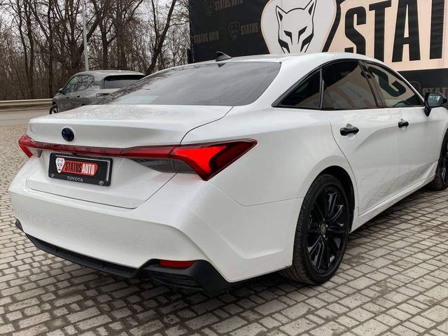 Toyota Avalon - фото 1