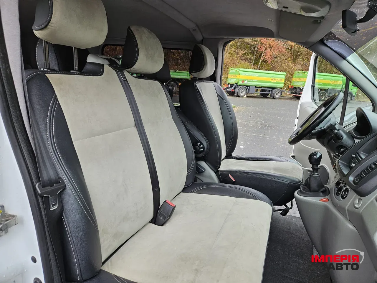 Renault Trafic - фото 13