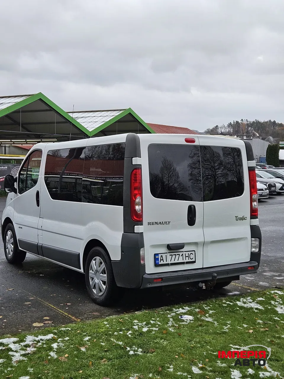 Renault Trafic - фото 12