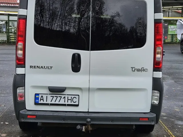 Renault Trafic - фото 1