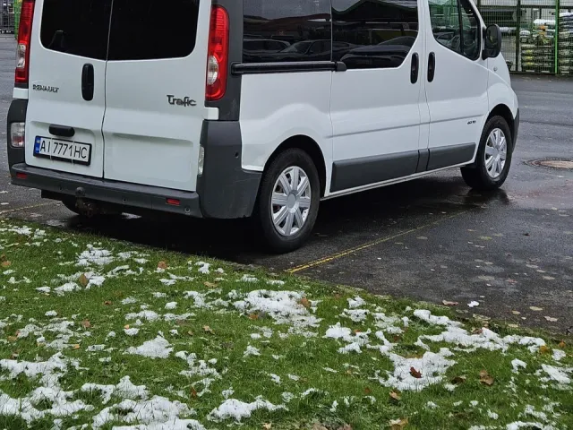 Renault Trafic - фото 4