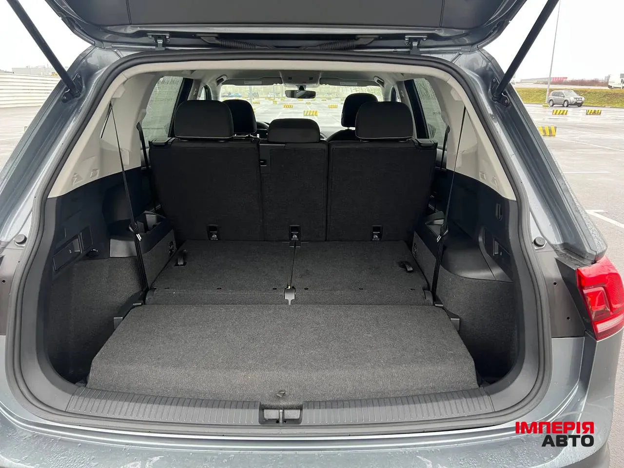 Volkswagen Tiguan - фото 6