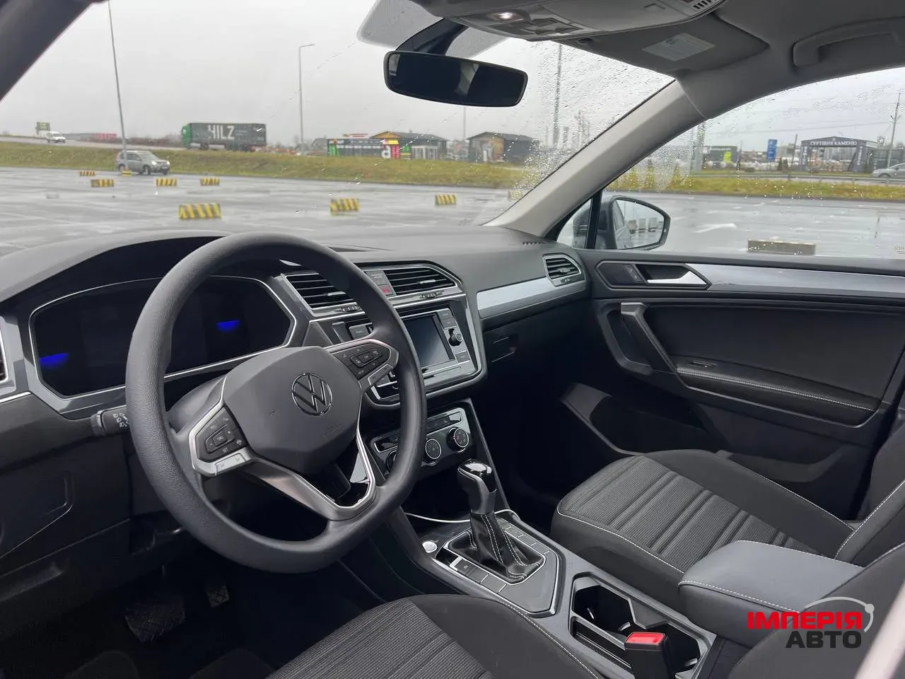 Volkswagen Tiguan - фото 8