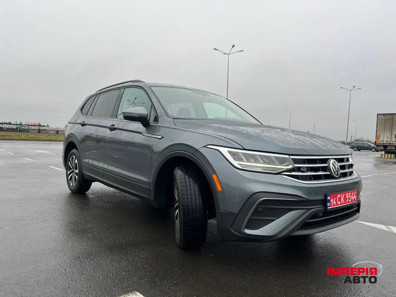 Volkswagen Tiguan - фото 2