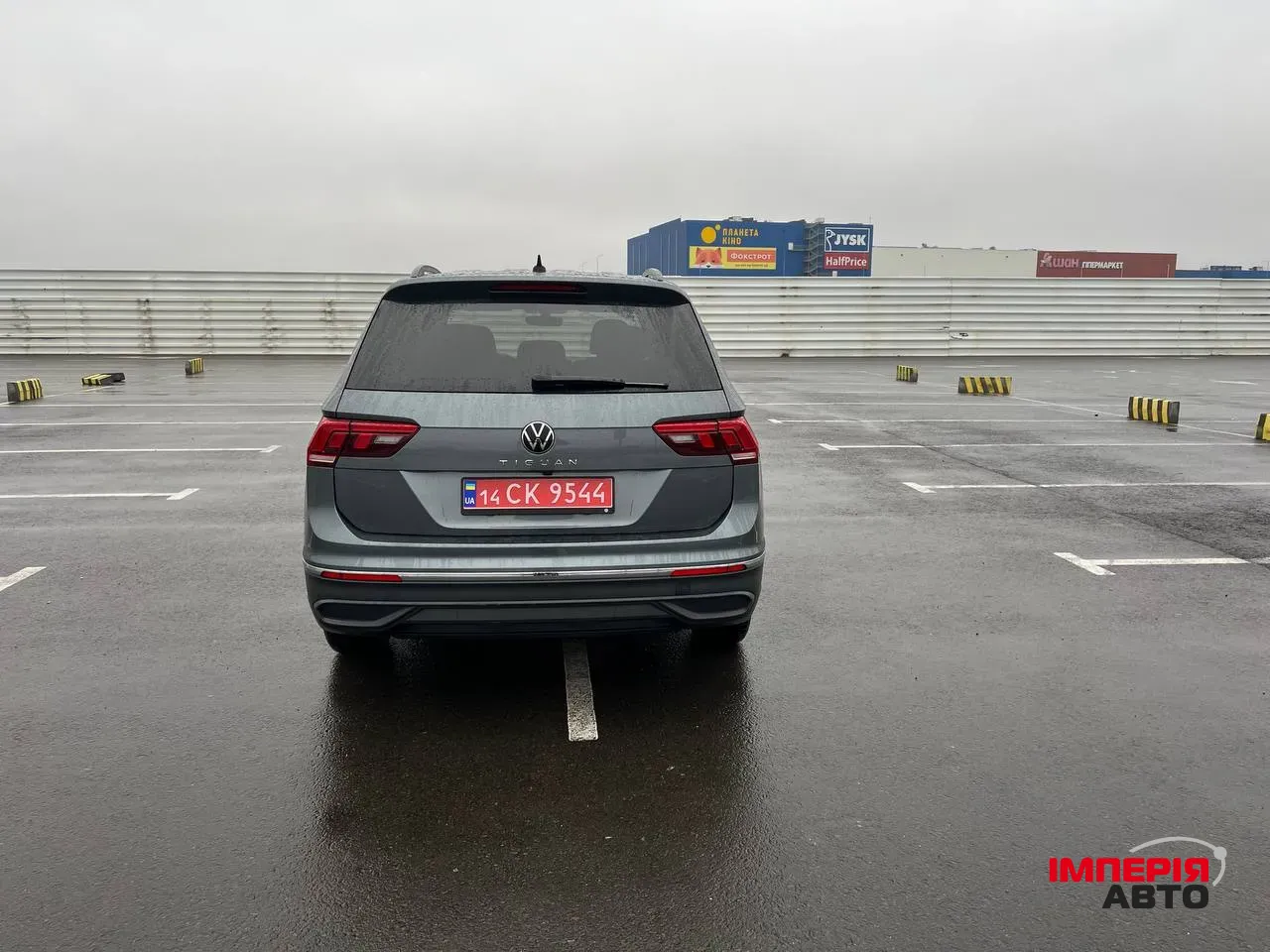 Volkswagen Tiguan - фото 4