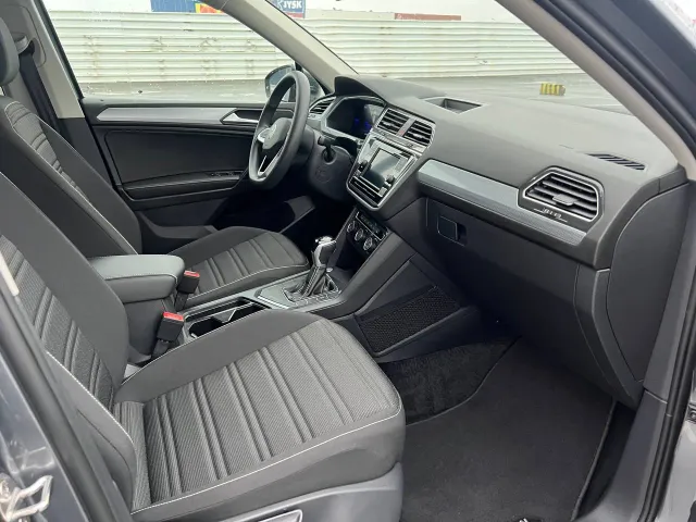 Volkswagen Tiguan - фото 5