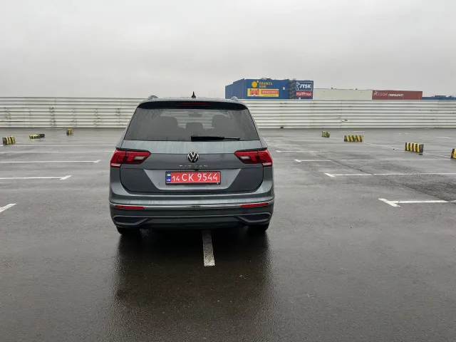 Volkswagen Tiguan - фото 4