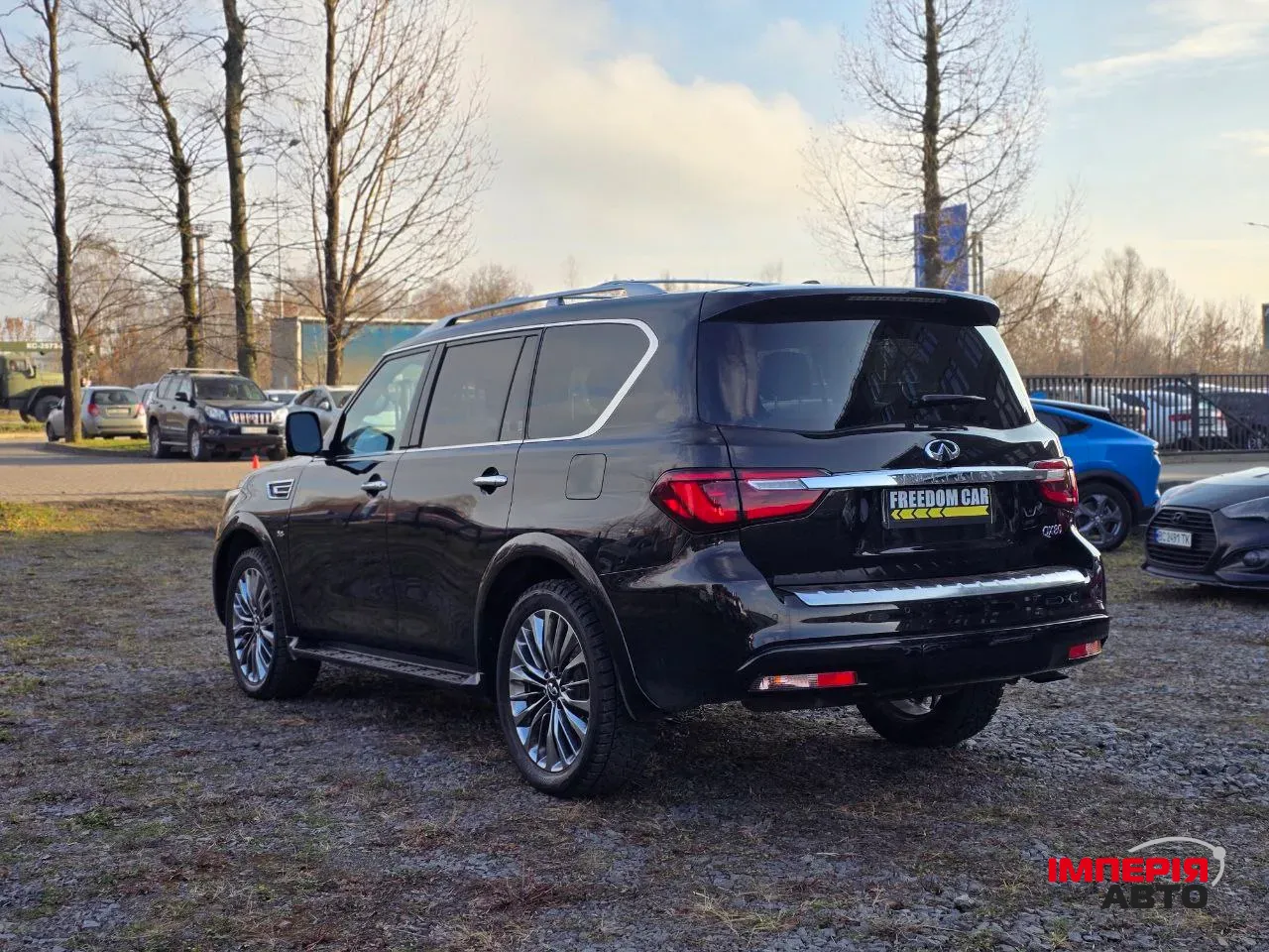 Infiniti QX80 - фото 7