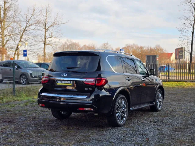 Infiniti QX80 - фото 5