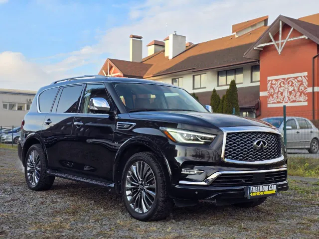 Infiniti QX80 - фото 1