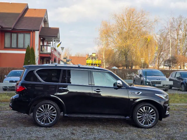 Infiniti QX80 - фото 4