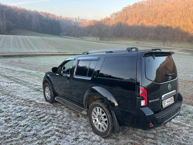 Nissan Pathfinder - фото 3