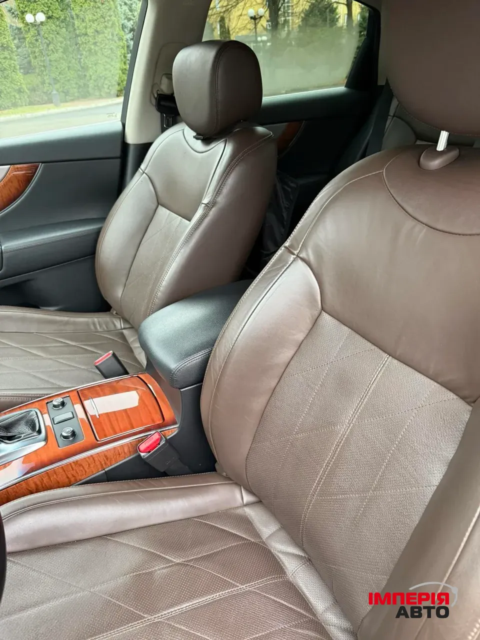 Infiniti QX70 - фото 7