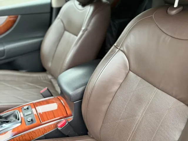 Infiniti QX70 - фото 5