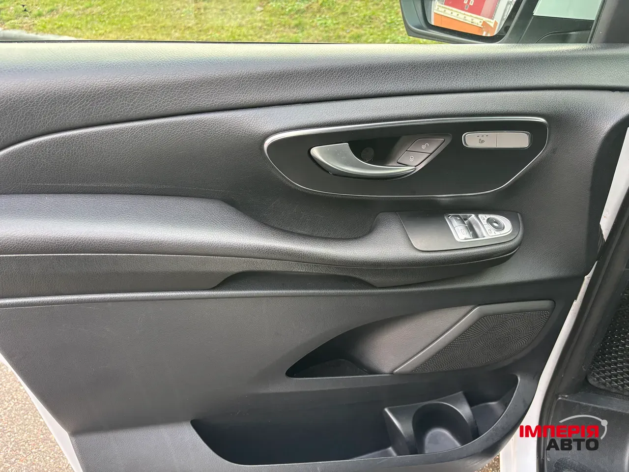 Mercedes-Benz V-Класс - фото 20