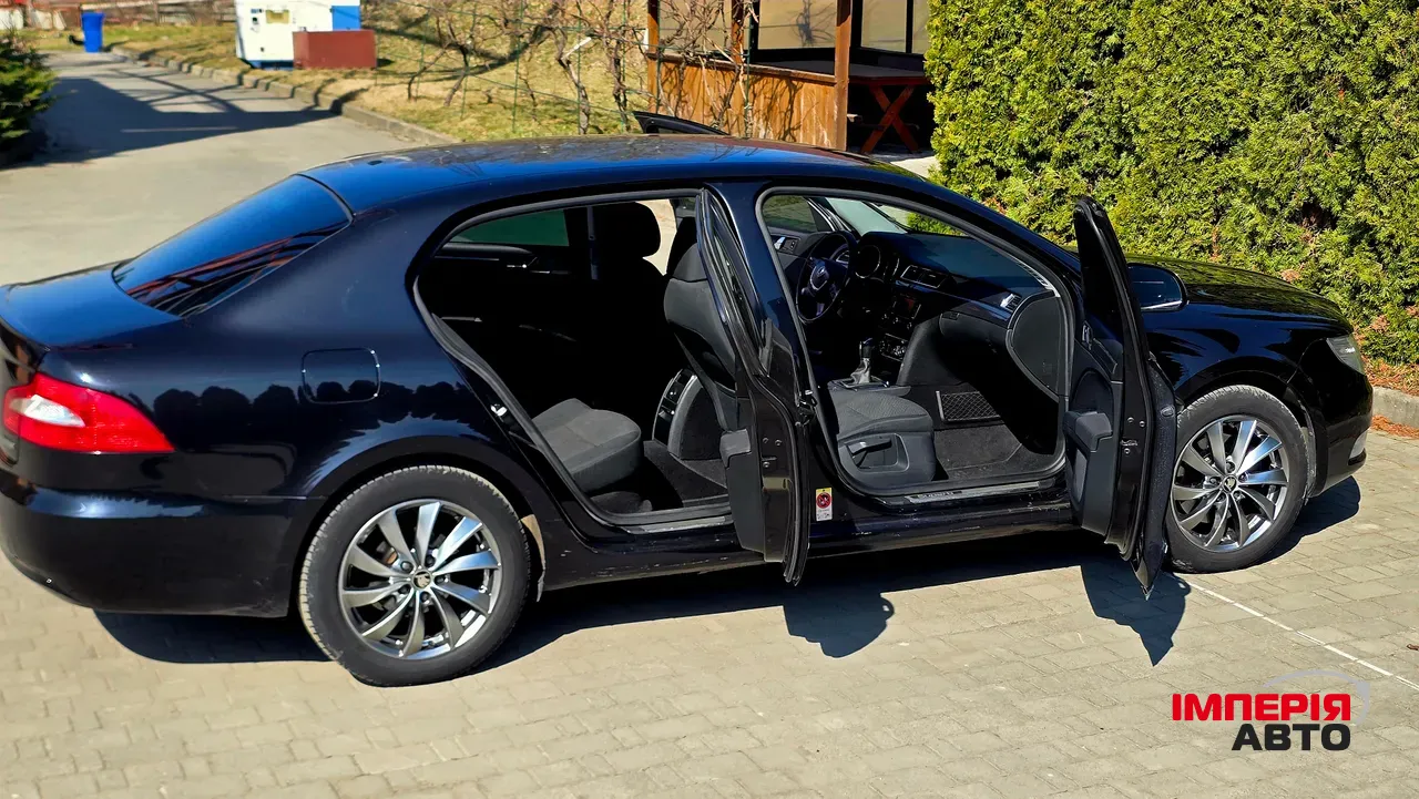 Skoda Superb - фото 9