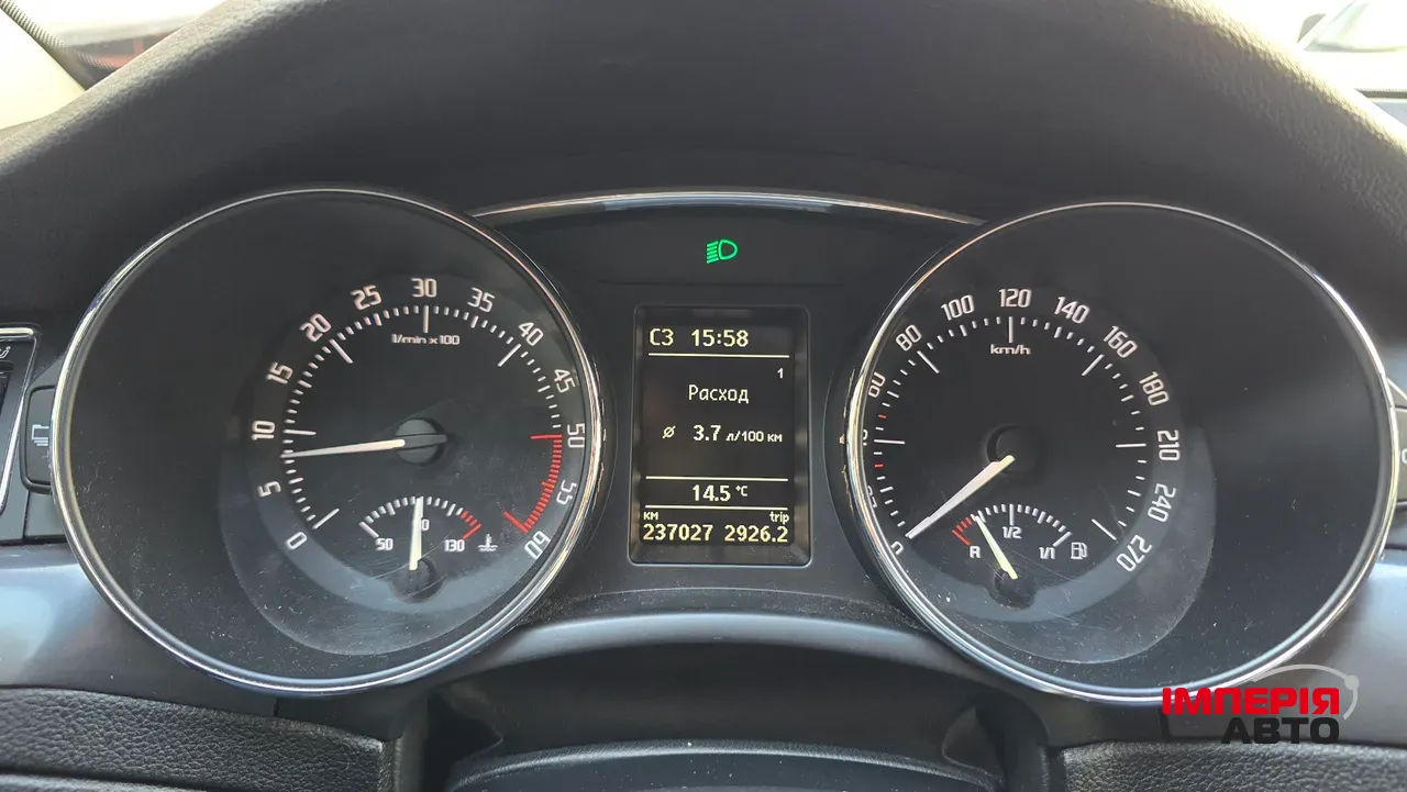 Skoda Superb - фото 6