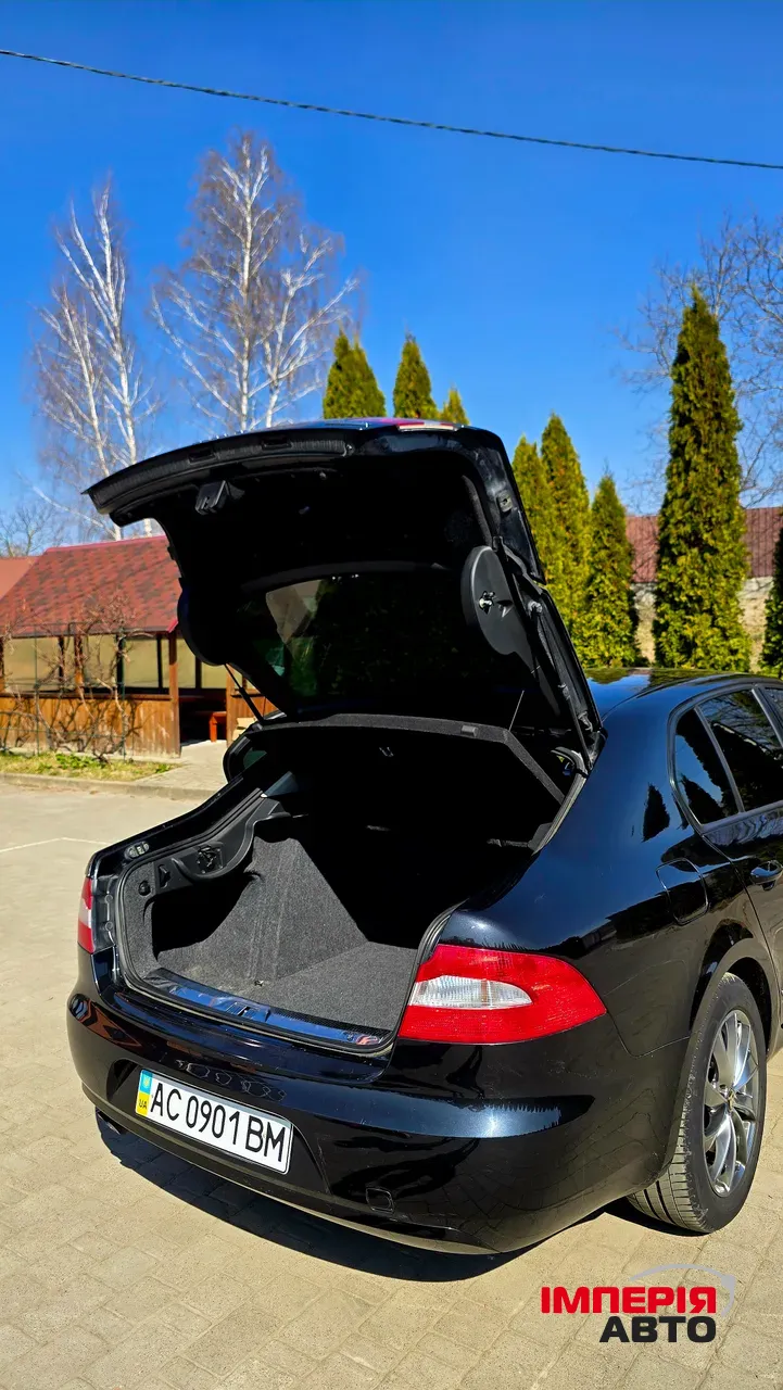 Skoda Superb - фото 4