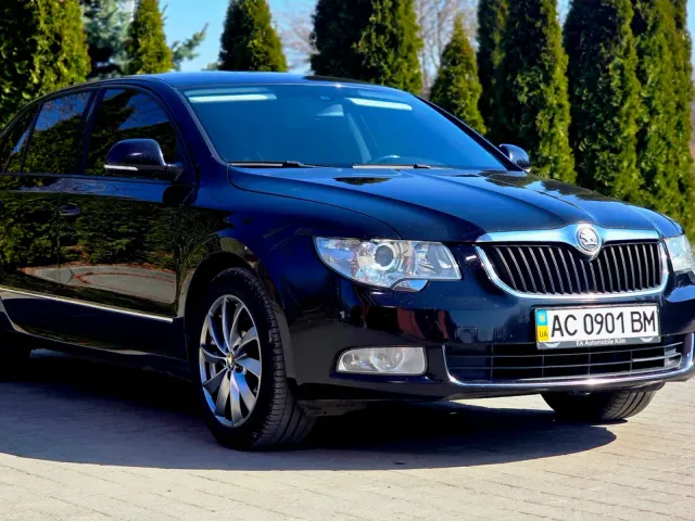 Skoda Superb - фото 1