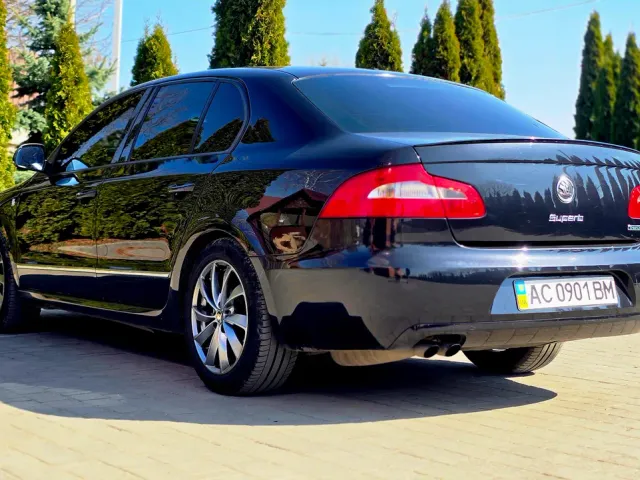 Skoda Superb - фото 2